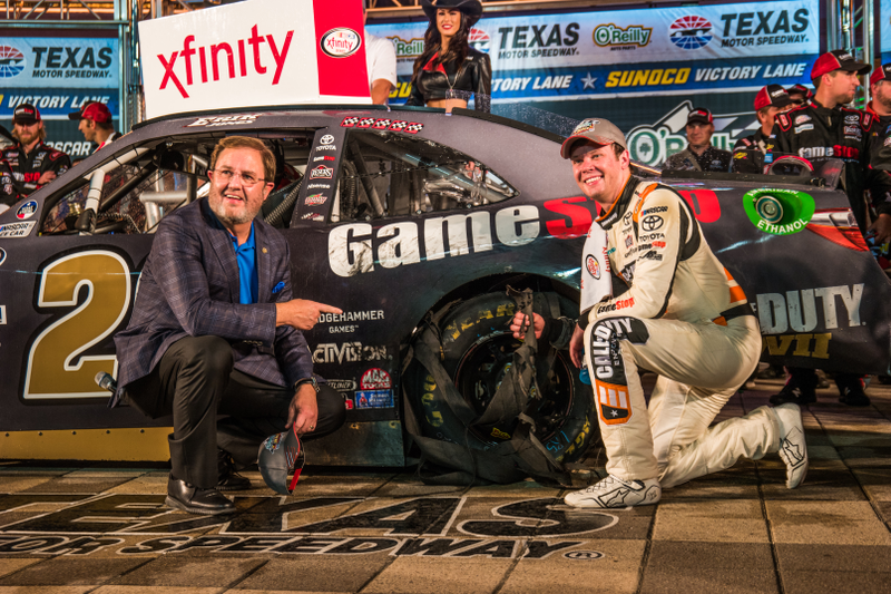 Illustration for article titled Take An Up-Close Look Into All The Inner Workings Of A NASCAR InfieldÂ